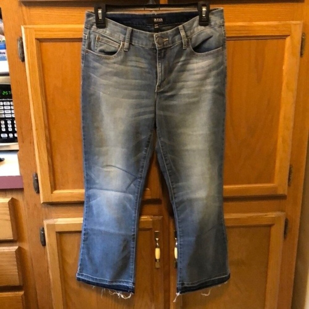 A.N.A a new approach size 28/6 raw hem slight flare pants